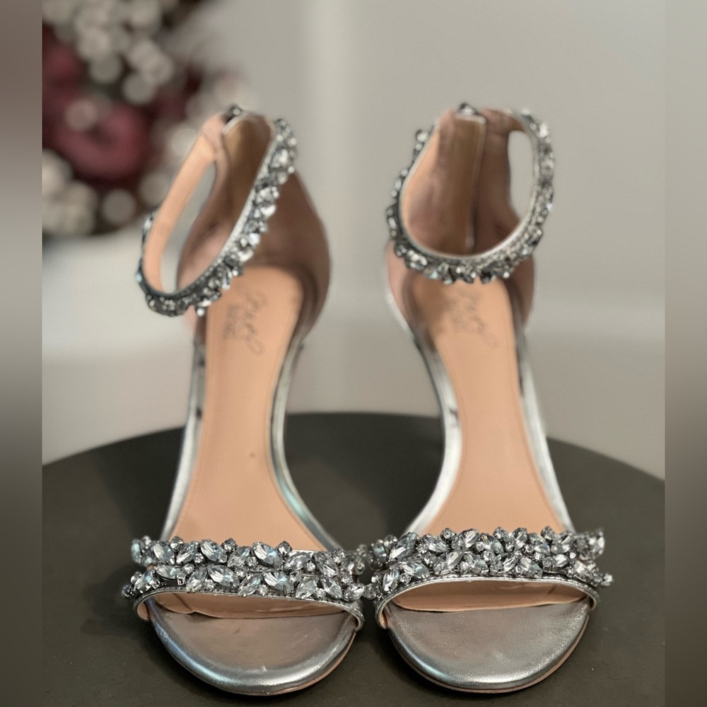 Badgley Mischka Silver Embellished Heels. Great condition!